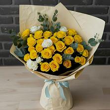 Букет цветов из:  Розы в Садовый