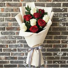 Букет цветов из:  Розы в Садовый