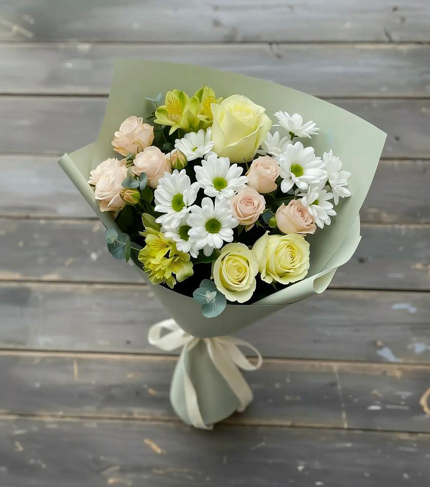 Букет цветов из: Альстромерии, Розы и Хризантемы в Садовый