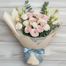 Букет цветов из:  Лизиантусы в Садовый