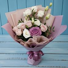 Букет цветов из:  Розы и Лизиантусы в Садовый