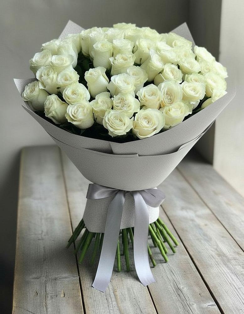 Букет 35 Белых роз в Садовый