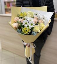 Букет цветов из:  Альстромерии, Розы и Хризантемы #REPLACE_PRED# Садовый