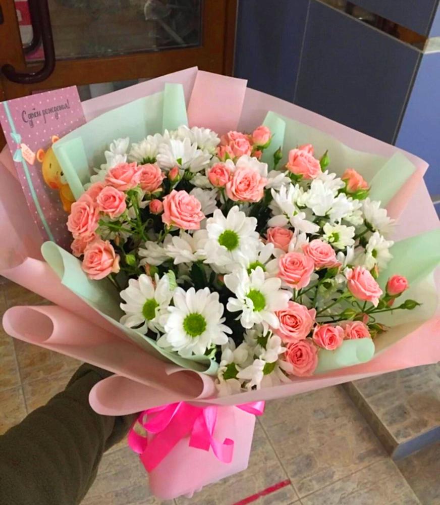 Букет цветов из: Розы и Хризантемы в Садовый