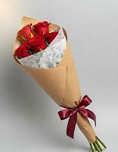 Букет цветов из:  Розы в Садовый