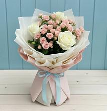 Букет цветов из:  Розы в Садовый