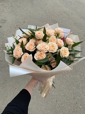 Букет Кремовые розы Латте в Садовый