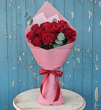 Букет цветов из:  Розы в Садовый