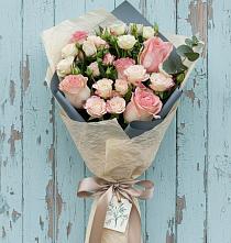 Букет цветов из:  Розы в Садовый