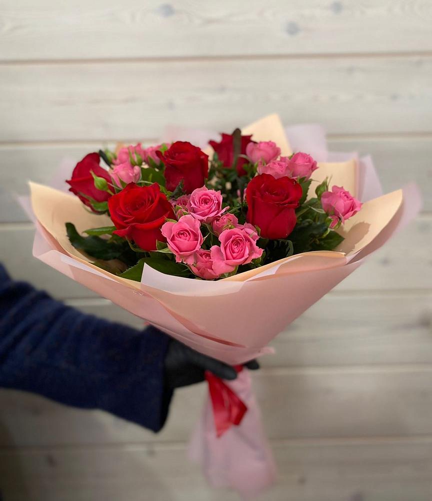 Букет цветов из: Розы в Садовый