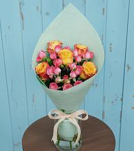 Букет цветов из:  Розы в Садовый