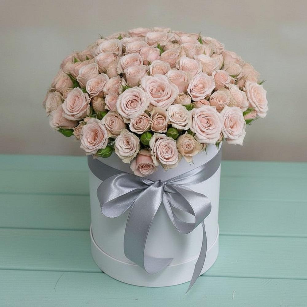 Цветочная композиция из Розы в шляпной коробке в Садовый